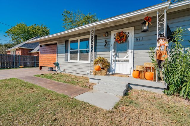 511 E Market Street, Mabank, TX 75147