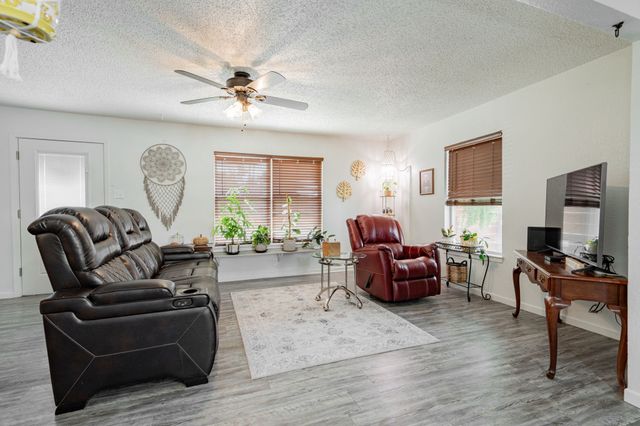 511 E Market Street, Mabank, TX 75147
