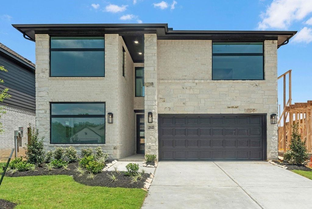 212 Yellow Rosewood Lane, New Caney, TX 77357