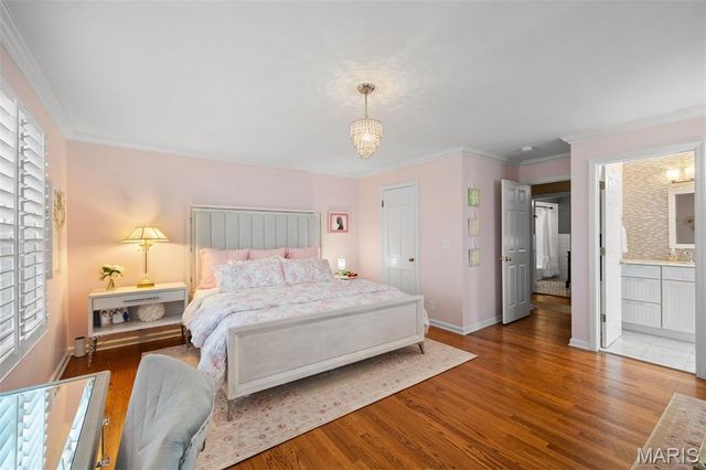 2104 N Ballas Road, Town And Country, MO 63131