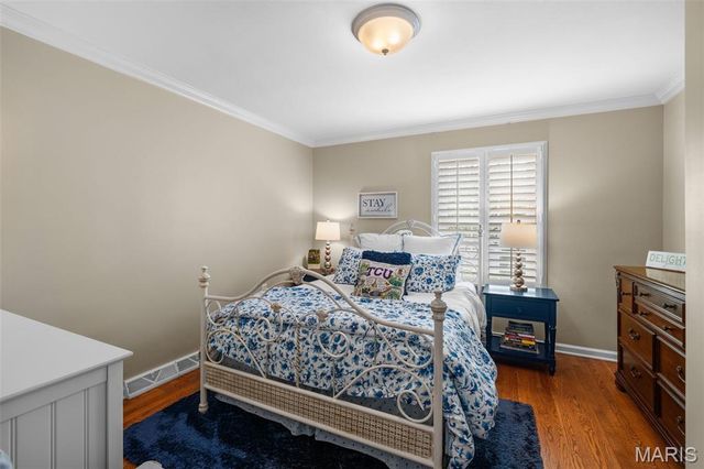 2104 N Ballas Road, Town And Country, MO 63131