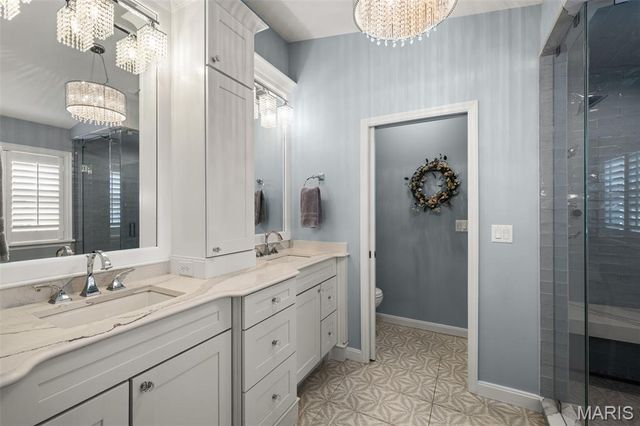 2104 N Ballas Road, Town And Country, MO 63131