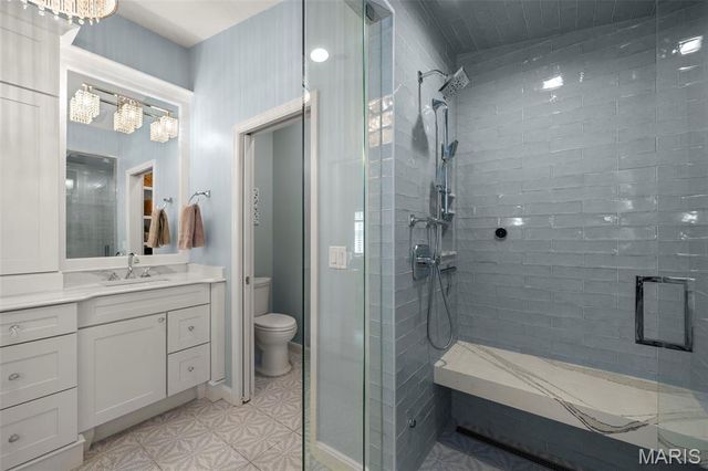 2104 N Ballas Road, Town And Country, MO 63131