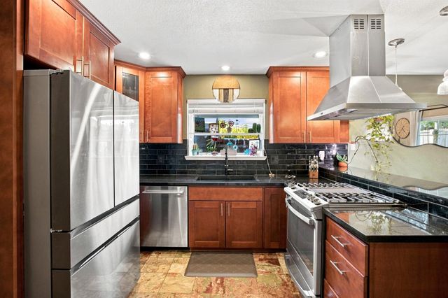 5742 Lorella Way, Sacramento, CA 95842