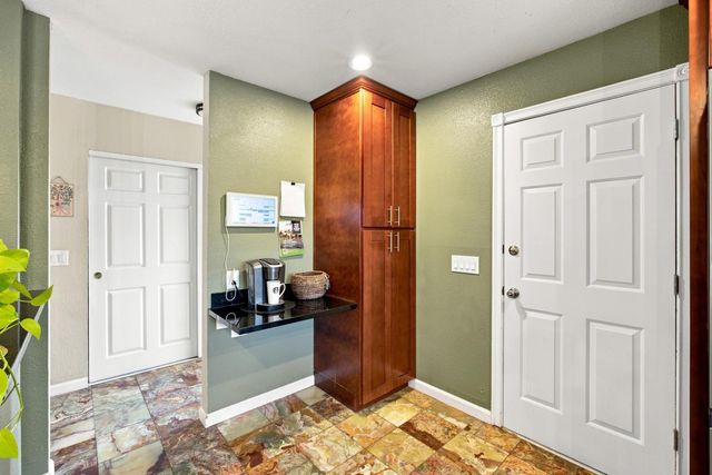 5742 Lorella Way, Sacramento, CA 95842