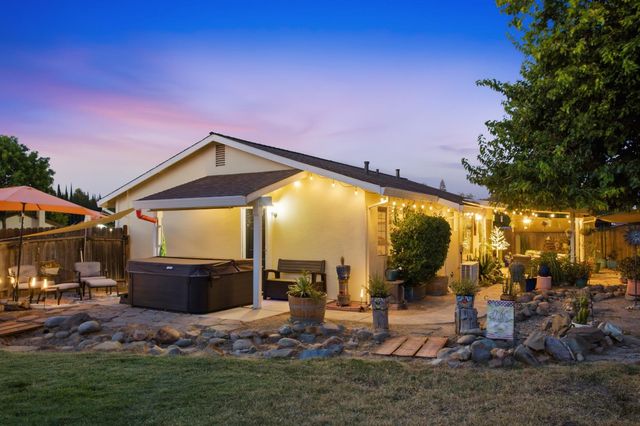 5742 Lorella Way, Sacramento, CA 95842