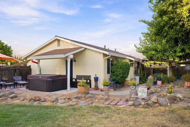 5742 Lorella Way, Sacramento, CA 95842