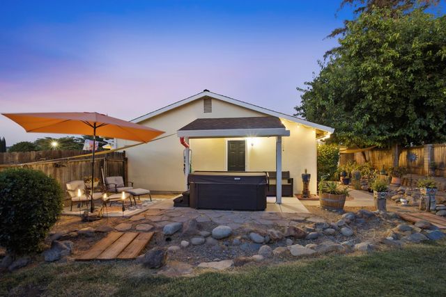 5742 Lorella Way, Sacramento, CA 95842
