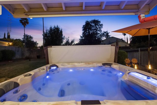 5742 Lorella Way, Sacramento, CA 95842