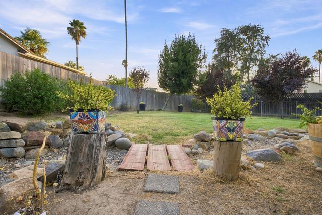 5742 Lorella Way, Sacramento, CA 95842