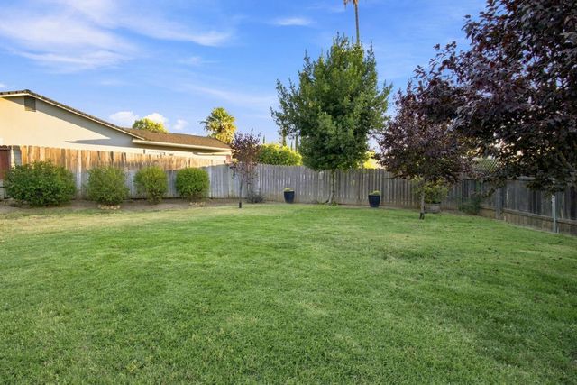 5742 Lorella Way, Sacramento, CA 95842