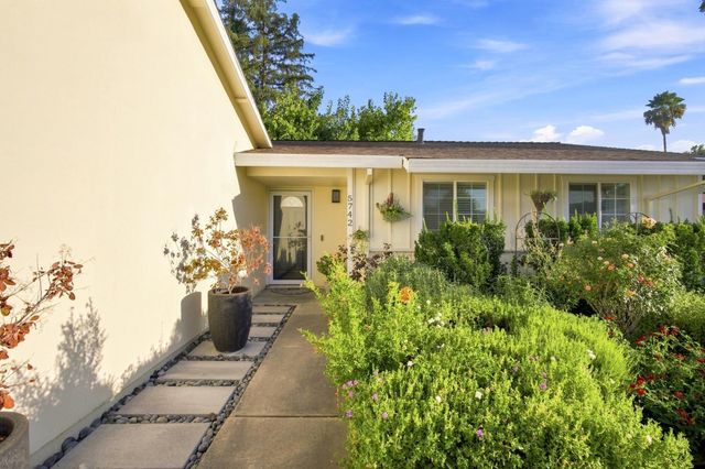 5742 Lorella Way, Sacramento, CA 95842