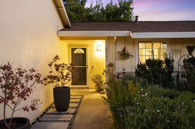 5742 Lorella Way, Sacramento, CA 95842