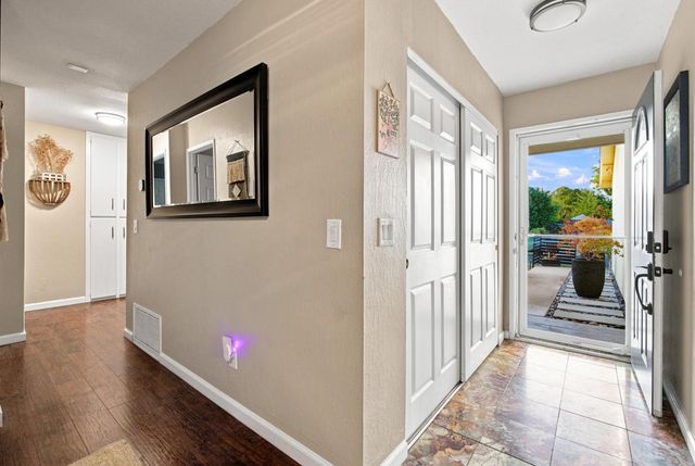 5742 Lorella Way, Sacramento, CA 95842