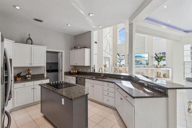 9833 CAMBERLEY CIRCLE, Orlando, FL 32836