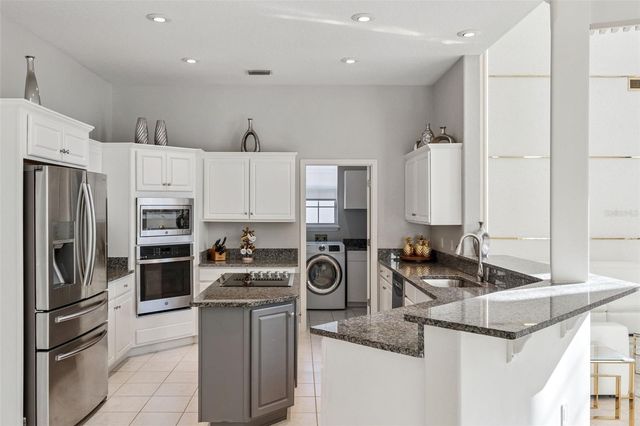 9833 CAMBERLEY CIRCLE, Orlando, FL 32836