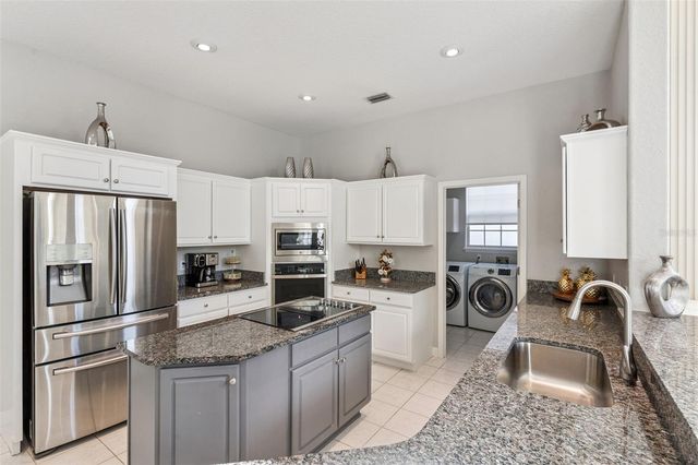 9833 CAMBERLEY CIRCLE, Orlando, FL 32836