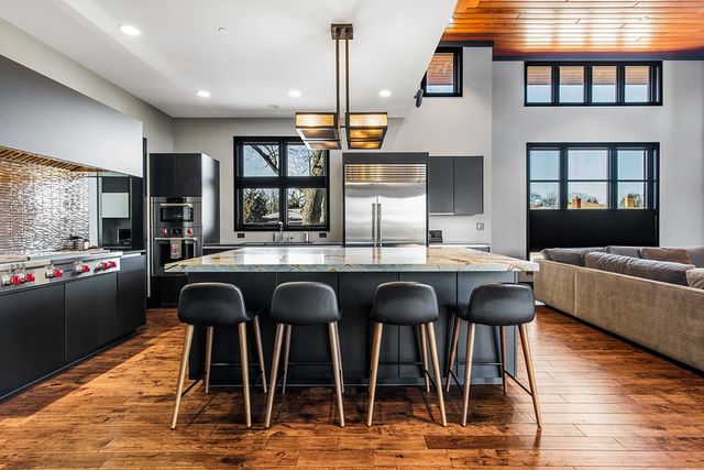 6505 N Knox Avenue, Lincolnwood, IL 60645