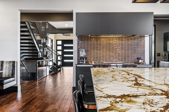 6505 N Knox Avenue, Lincolnwood, IL 60645