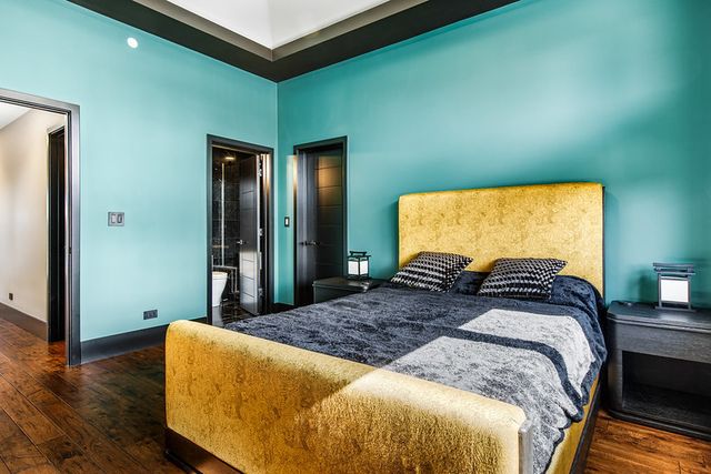 6505 N Knox Avenue, Lincolnwood, IL 60645