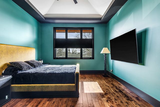 6505 N Knox Avenue, Lincolnwood, IL 60645