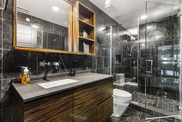 6505 N Knox Avenue, Lincolnwood, IL 60645