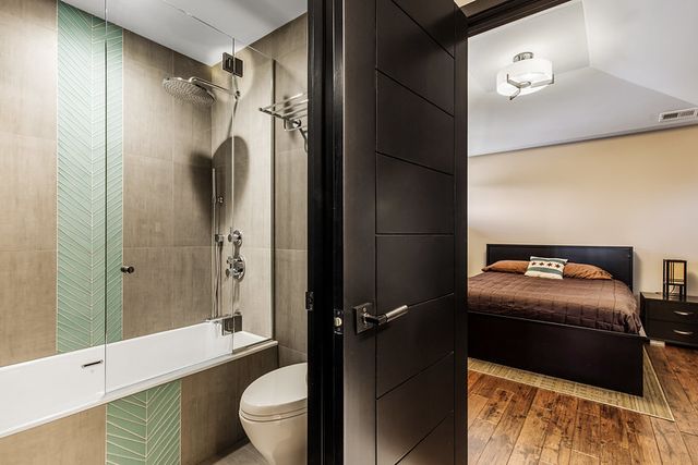 6505 N Knox Avenue, Lincolnwood, IL 60645