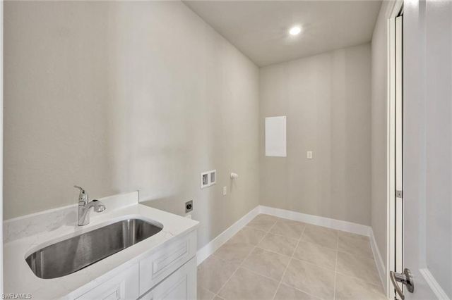 2721 SW 11th AVE, Cape Coral, FL 33914