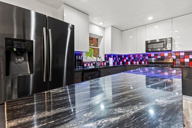 503 Girard Street, Flippin, AR 72634