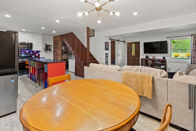 503 Girard Street, Flippin, AR 72634