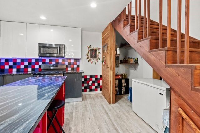 503 Girard Street, Flippin, AR 72634