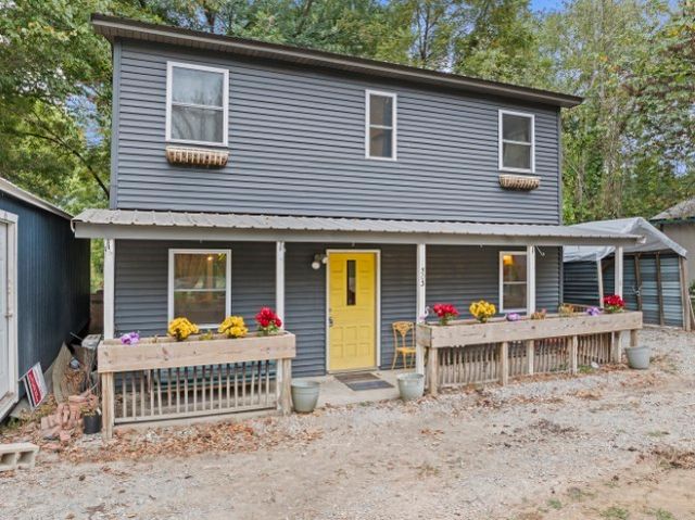 503 Girard Street, Flippin, AR 72634