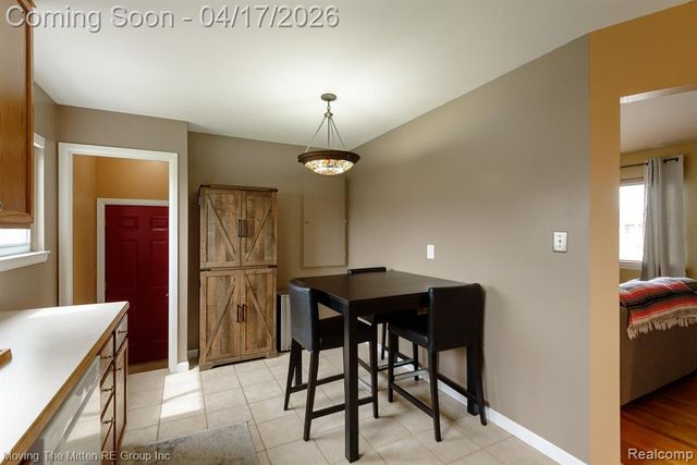 34227 Rosslyn Street, Westland, MI 48185