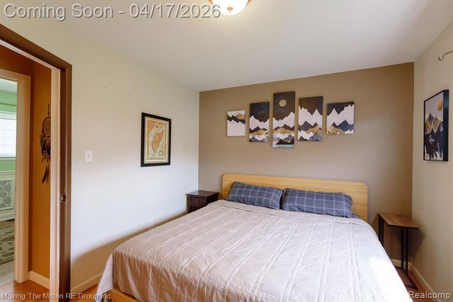 34227 Rosslyn Street, Westland, MI 48185