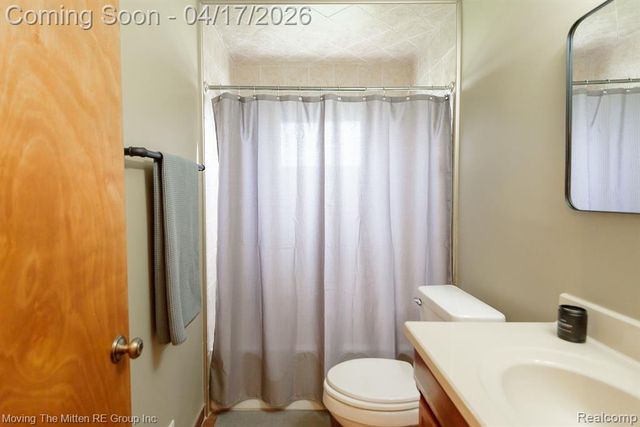 34227 Rosslyn Street, Westland, MI 48185