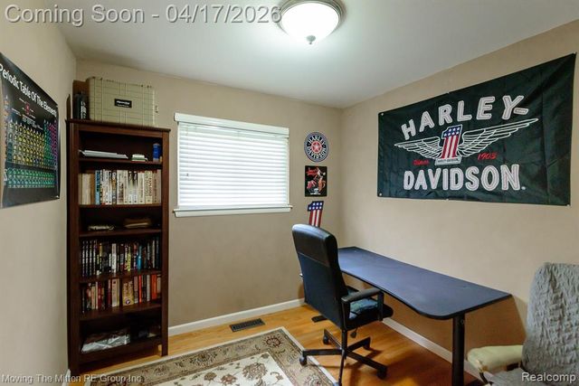 34227 Rosslyn Street, Westland, MI 48185