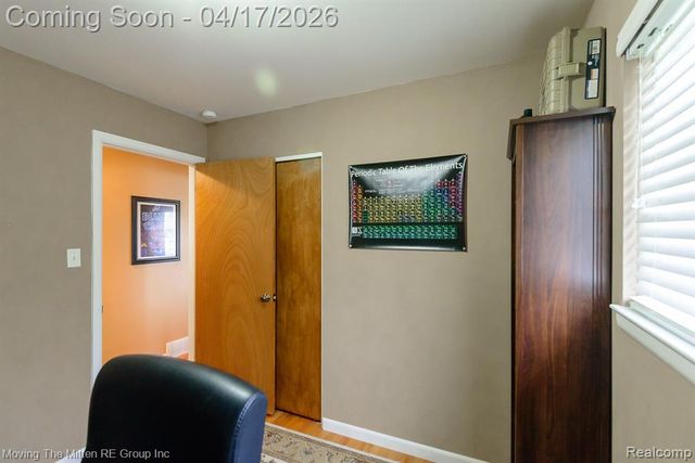 34227 Rosslyn Street, Westland, MI 48185