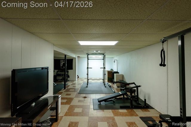 34227 Rosslyn Street, Westland, MI 48185