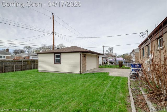 34227 Rosslyn Street, Westland, MI 48185