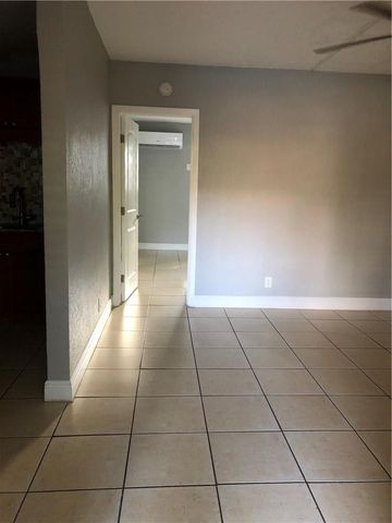 2016 NE 17th Court 11, Fort Lauderdale, FL 33305