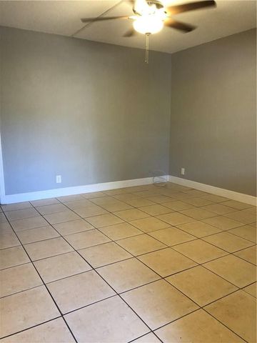 2016 NE 17th Court 11, Fort Lauderdale, FL 33305