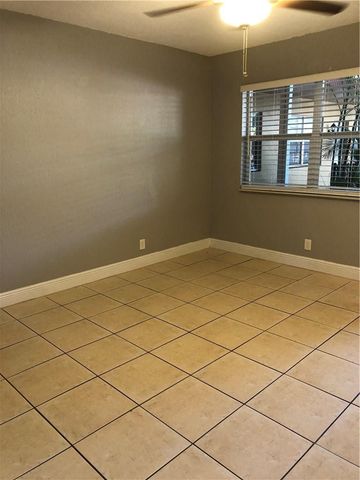 2016 NE 17th Court 11, Fort Lauderdale, FL 33305