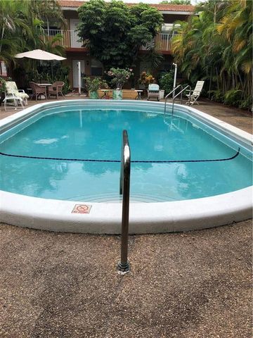 2016 NE 17th Court 11, Fort Lauderdale, FL 33305
