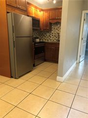 2016 NE 17th Court 11, Fort Lauderdale, FL 33305