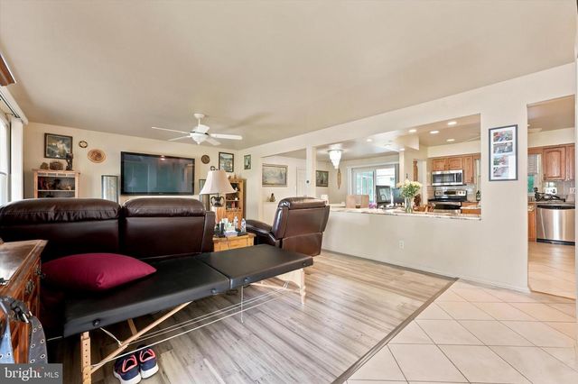 1105 CLARK RD, Glenside, PA 19038