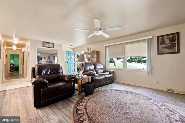 1105 CLARK RD, Glenside, PA 19038