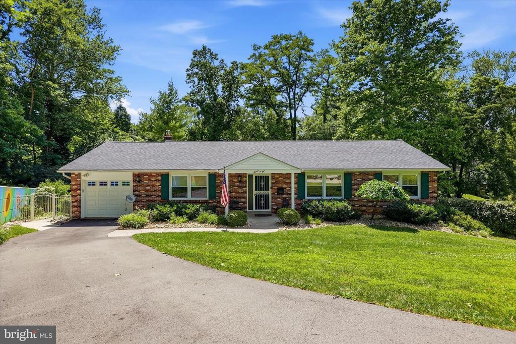 1105 CLARK RD, Glenside, PA 19038