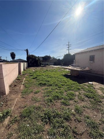 1128 W Dolores, Wilmington, CA 90744