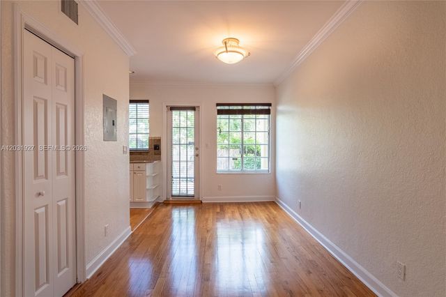 15 Madeira Avenue 9, Coral Gables, FL 33134