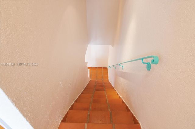 15 Madeira Avenue 9, Coral Gables, FL 33134